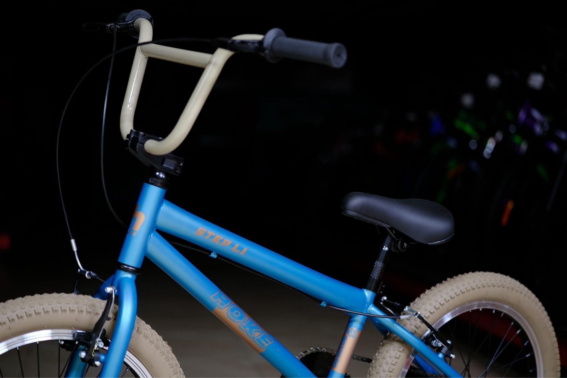 Жесткая стальная вилка HOKE BMX Step L1 матовый синий